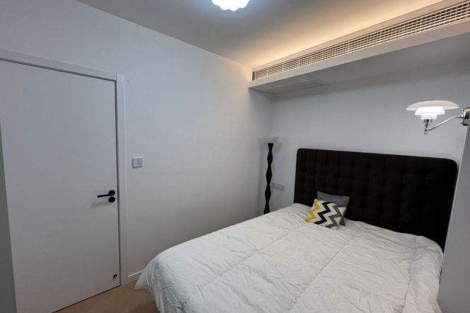 Cozy one bedroom elevator apt+central AC+Oven @Line14 Wuding Rd