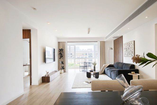 W.Nanjing rd,Suzhou Creek view,spacious 3Br 2Bt,modern design