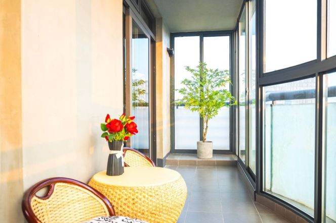 Tongji university 2 br Apt &floor heating &parking 11K