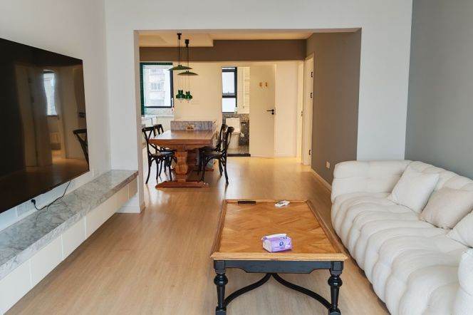 Wuding rd large 2Br wt balconyg,quality decoration,gym