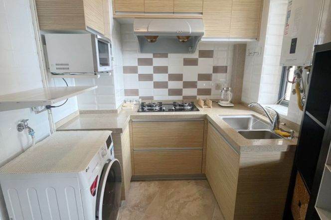 Lovely high rise 1 BR with fantastic view near iapm 