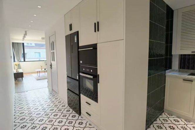 Nice one bedroom apt with central AC & oven @Line10 Songyuan Rd
