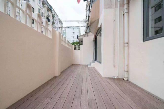 2 Brs with Yard, Floor heating/Central ac/Oven/Dish washer, 110 sqm @ Jingan temple L2&7