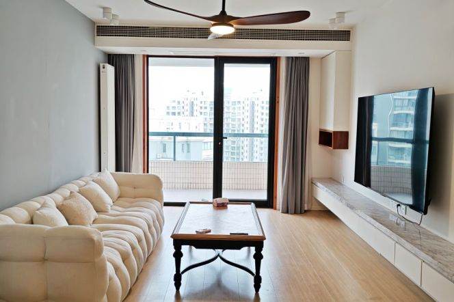 Wuding rd large 2Br wt balconyg,quality decoration,gym