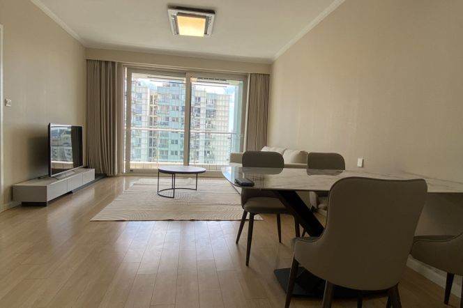 Xuhui center, 2Br 2Ba 120Sqm, Nice view, Jia shan rd., L9/12
