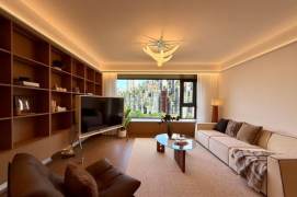   Bright River-view 3-Bedroom Apartment with Full Heating & High-end Appliances