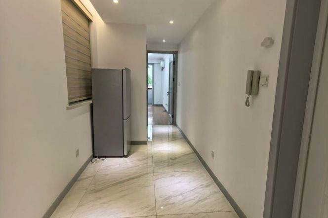 Spacious 1Br/1Lr/1Bt apt nr West nanjing rd,M2/12/13