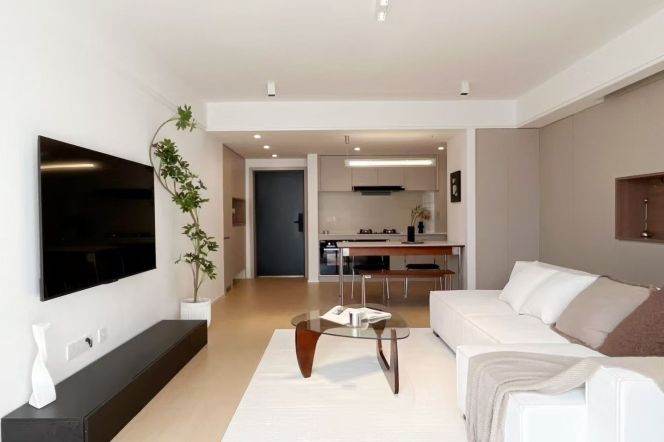 Nice compound 2br 2bath high rise high-end flat @ Suzhou Creek