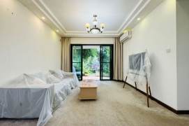Modern decoration 2brs with garden in Pudong 