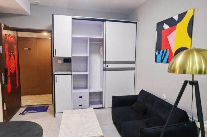 Cozy 1 br next NYU shanghai, 4 mins walking to L 6/8/11 Oriental sports center st.