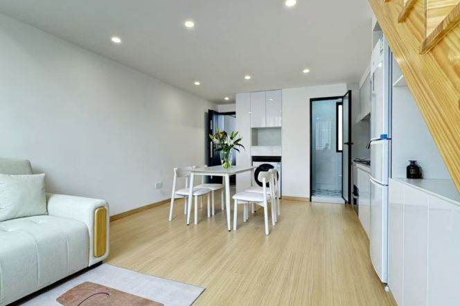 Jing'an Temple/South Shaanxi Loft with Oven