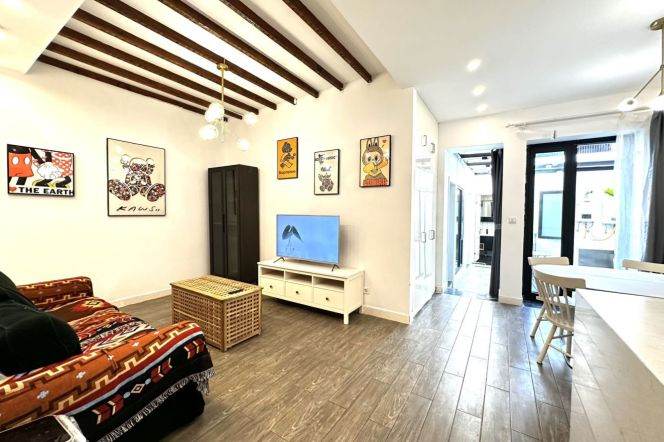 2br with yard - 2 mins to Lines 1/10/12 South Shaanxi Road Station