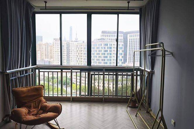 Modern decorated high rise 2 BRS with good view near Hailun rd station 