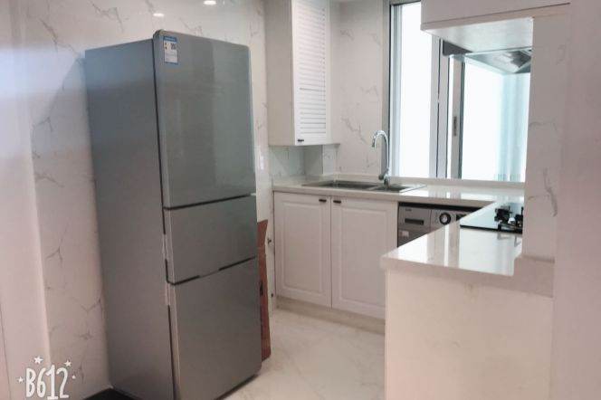 Jing'an changping rd 110 sqm 2 br Apt &elevator for 10.5K