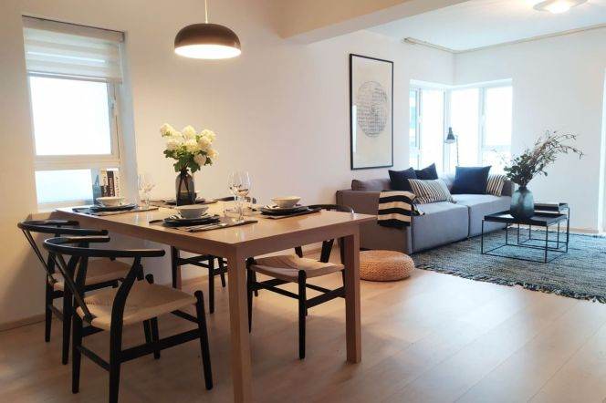 Ambassy Court Furnished 2+1 w. Heating/Balc