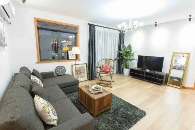 3 Brs, 2 Baths, Open Balcony/Floor heating/Oven, 150 sqm @ Jiaotong uni L10&11