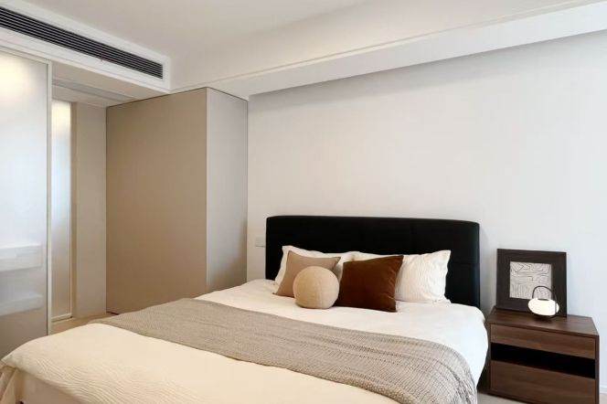 Nice compound 2br 2bath high rise high-end flat @ Suzhou Creek
