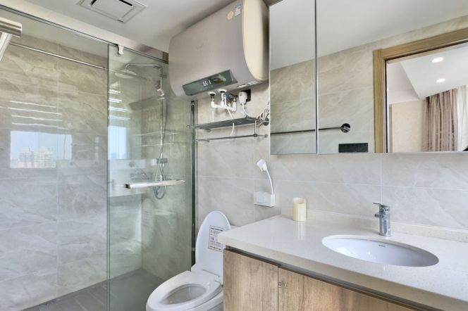 Changle rd 170 sqm 3 br Apt &elevator &big living room 17K