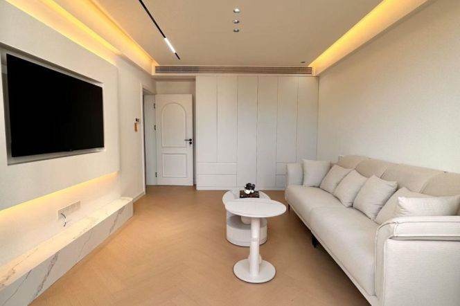 Modern 1 br near XinTianDi, 3 mins walking to L 9/13 MaDang Rd St.