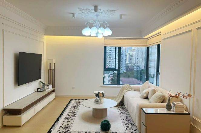 2 Brs with Brand-new Dec, Central ac, Dryer, 120 sqm @ Lujiabang metro L8&9
