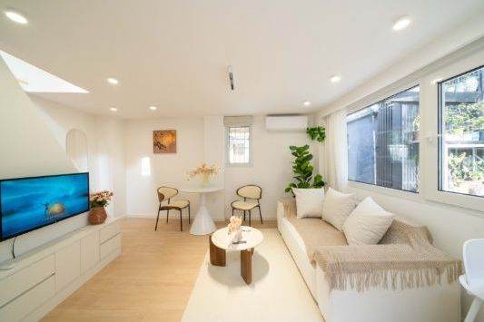 Valuable/Character lanehouse with Terrace/Walk-in Closet 9.5K 