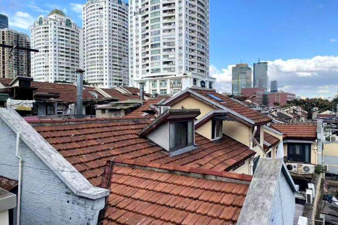 1Studio near line 1/10/12 and convenient to Jiao'tong University can long and short lease