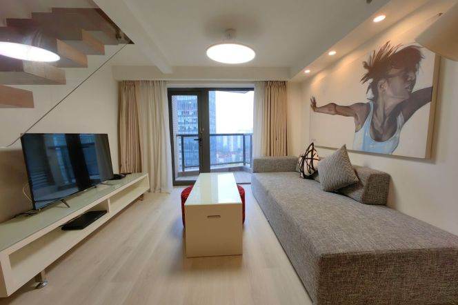 Loft one bedroom service apt 2mins to Langao Rd,free for gym & Wifi
