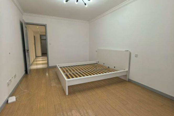 Spacious 1Br/1Lr/1Bt apt nr West nanjing rd,M2/12/13