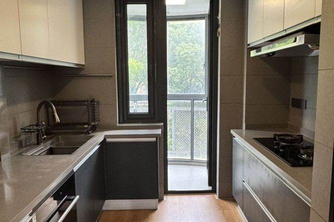 xinhua rd,Jiaotong Uni. 3Br 2Bt wt wall heating,N-S transparent