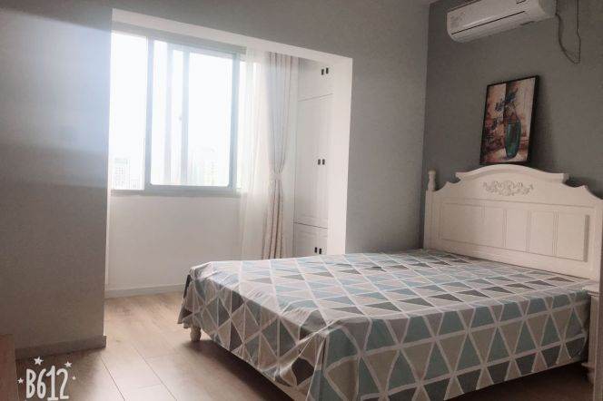 Jing'an changping rd 110 sqm 2 br Apt &elevator for 10.5K