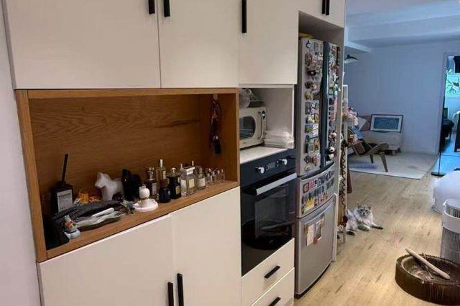 Bright 1BR with Oven-Jiangsu Road Metro
