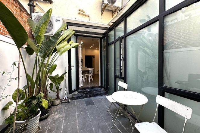 2br with yard - 2 mins to Lines 1/10/12 South Shaanxi Road Station
