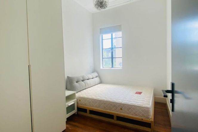 Bright 2Br classic apt Furnished