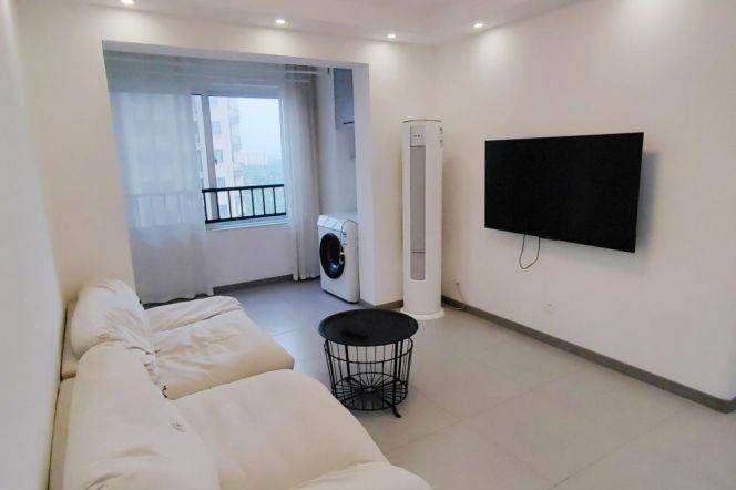 Good price 2 br near NYU shanghai, easy to Line 8 LingZhaoXinCun St.