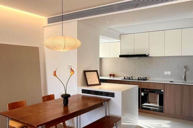  Modern & Bright 2+1 Bedroom Home with River View, Central Air & Underfloor Heating