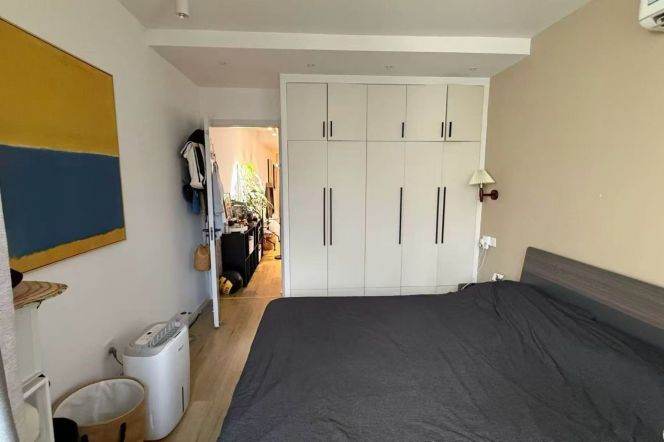 Bright 1BR with Oven-Jiangsu Road Metro