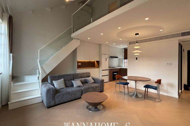 Duplex 1Bdr 1Bath Apt+Spacious&Modern&Bright+West Nan Jing Rd CBD+3F Walk Up+Large Storage