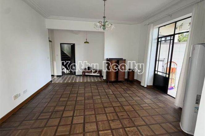 Beautiful historic building Balcony changshu Rd 16.5k
