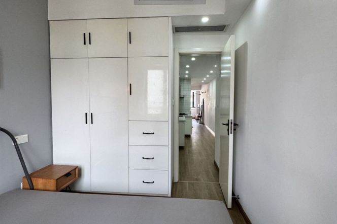 Modern&Spacious 1Br Apt | Jiaotong University Metro L10/11 | Only 7.8k