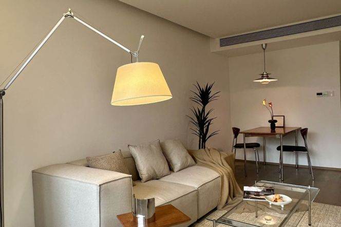 West Nanjing rd station one bedroom