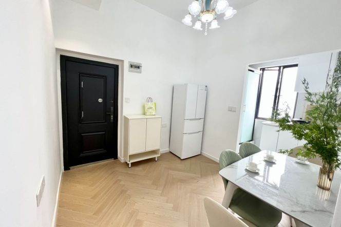 Cozy&Bright, Yu yuan road, 1Br Loft, Zhong shan park, L2/4/5