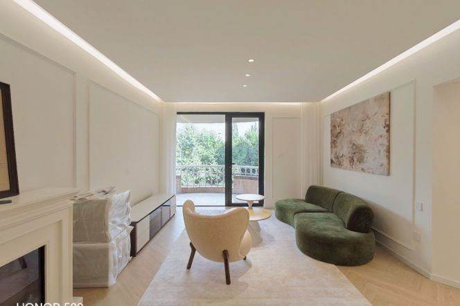 Wukang road, 2Br 2Ba 1Big Balcony 120Sqm, Chang shu road, 1/2/7