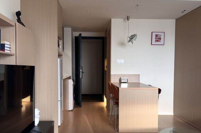 Tongji Garden -1bed - modern - elevator- convenient location-line 7 Changping 