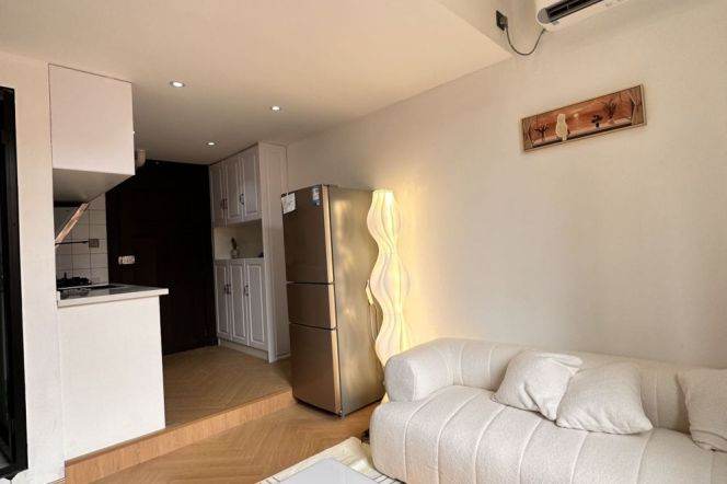 Charming 1Br/1Lr/1Bt apt nr West nanjing rd,M2/12/13