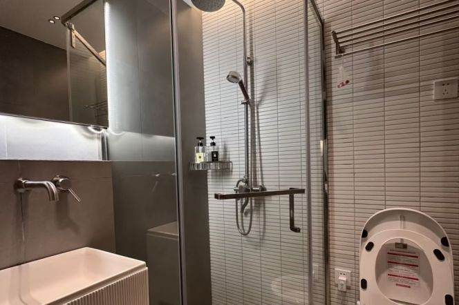 Tongji Garden -1bed - modern - elevator- convenient location-line 7 Changping 