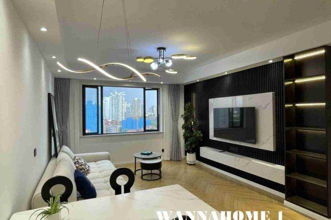 Large Covered Balcony+Really Bright&Spacious 2Bdrs 1Bath Apt+L10/11 Jiaotong Uni.+Stunning View