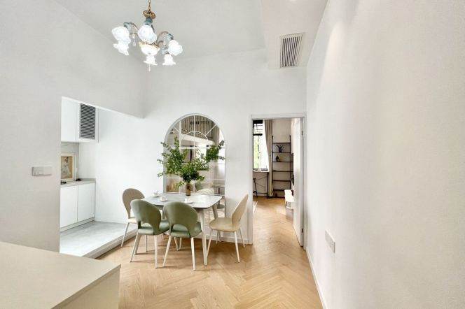 Cozy&Bright, Yu yuan road, 1Br Loft, Zhong shan park, L2/4/5