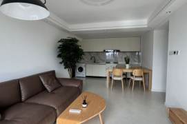 Fabulous 2Br +Elevator +Heating | Big windows | South Shanxi rd metro&Iapm | First rent