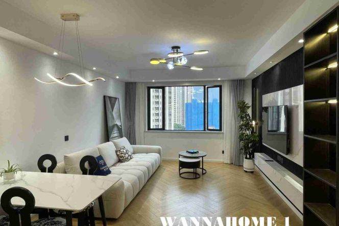 Large Covered Balcony+Really Bright&Spacious 2Bdrs 1Bath Apt+L10/11 Jiaotong Uni.+Stunning View