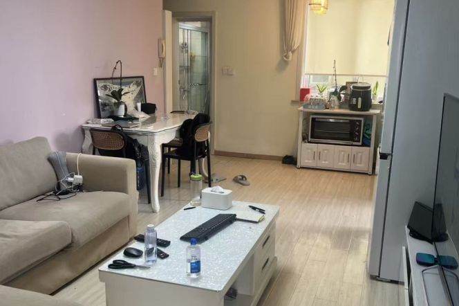 High-rise 2br Apt close to Changping Road metro